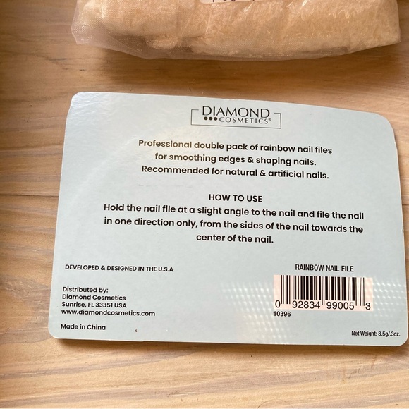 Pedicure Gift Set Rainbow Colorful Hand Fingernail and Foot File and Foot Soak - Picture 14 of 15